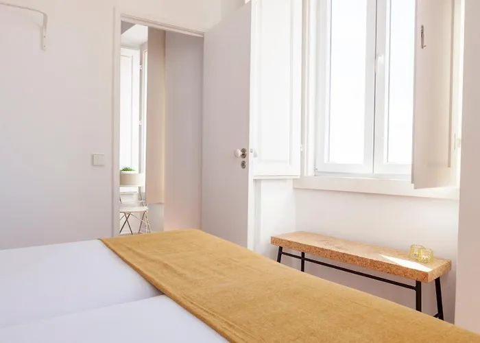 Alfama Amazing Scenic River And View Charming With 2 Bedrooms And Ac 19th Century Building 公寓 *