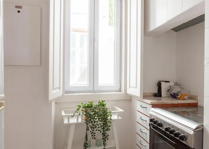 Alfama Amazing Scenic River And View Charming With 2 Bedrooms And Ac 19th Century Building Lägenhet *