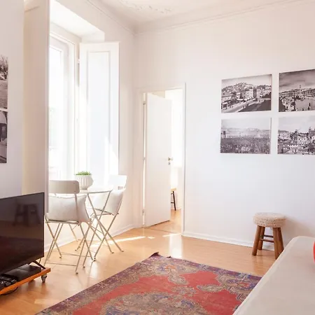 Daire Alfama Amazing Scenic River And View Charming With 2 Bedrooms And Ac 19th Century Building Lisboa
