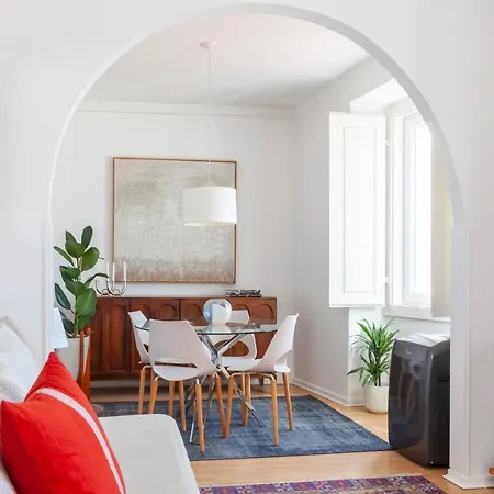 Alfama Amazing Scenic River And View Charming With 2 Bedrooms And Ac 19th Century Building Апартаменты