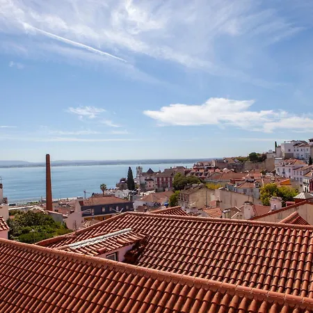 Alfama Amazing Scenic River And View Charming With 2 Bedrooms And Ac 19th Century Building *
