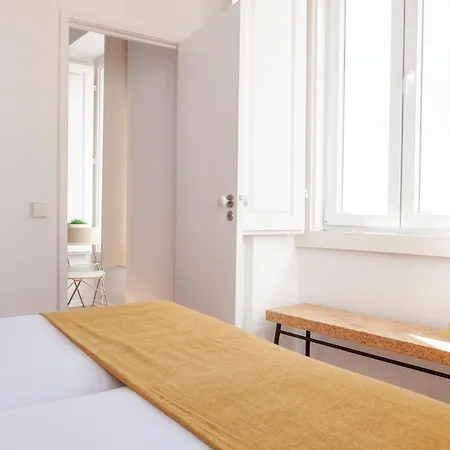 Alfama Amazing Scenic River And View Charming With 2 Bedrooms And Ac 19th Century Building Apartamento *