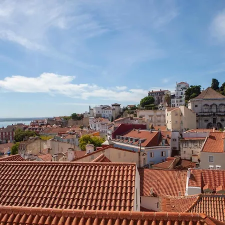 Alfama Amazing Scenic River And View Charming With 2 Bedrooms And Ac 19th Century Building 公寓 *