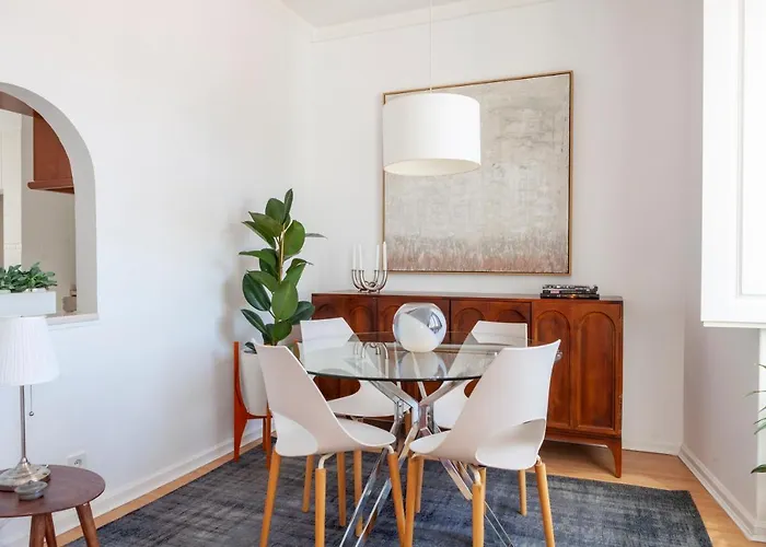 Apartment Alfama Scenic View: Charming 19th Century *