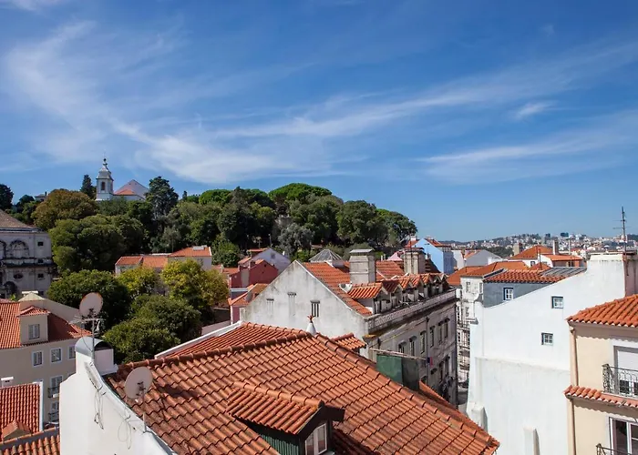Alfama Amazing Scenic River And View Charming With 2 Bedrooms And Ac 19th Century Building * Lisbona